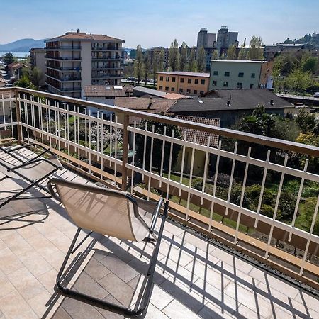 Casa Vacanze Heidi Vista Lago Verbania Exterior photo