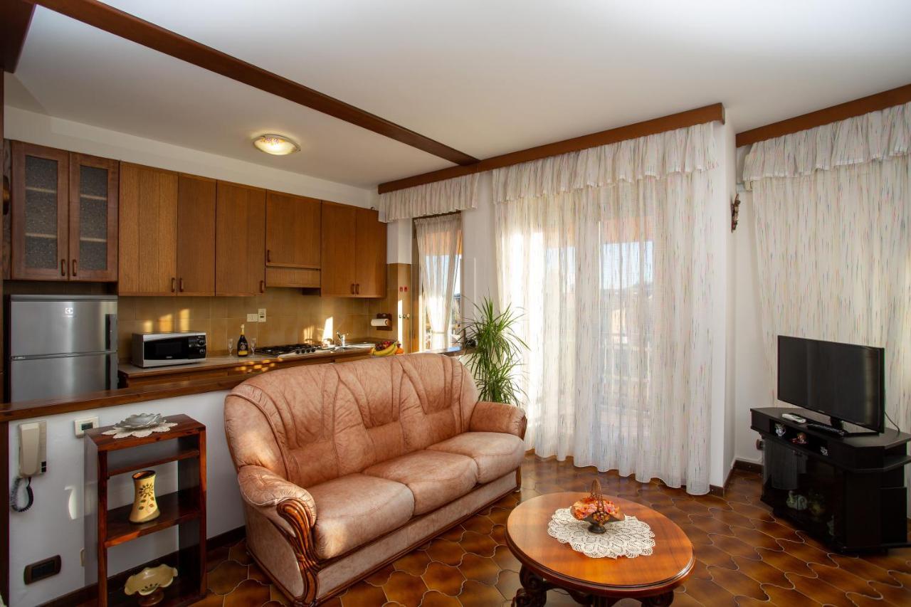 Casa Vacanze Heidi Vista Lago Verbania Exterior photo