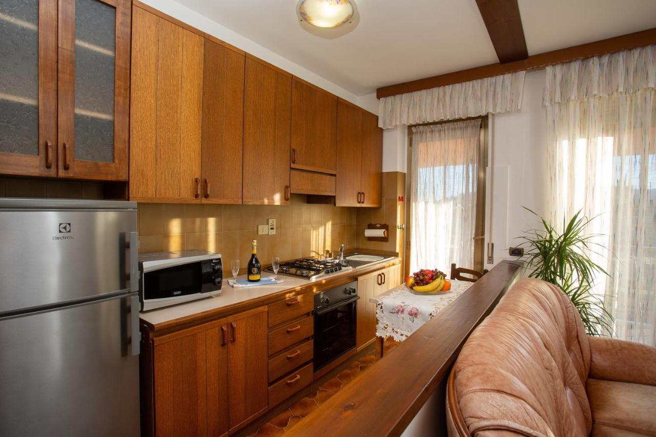 Casa Vacanze Heidi Vista Lago Verbania Exterior photo